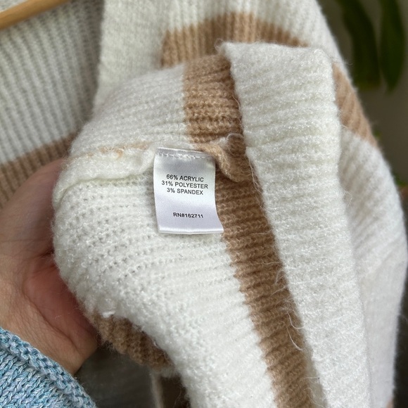 It's Our Time Women’s White and Tan Cropped Cardigan Sweater - Picture 5 of 6